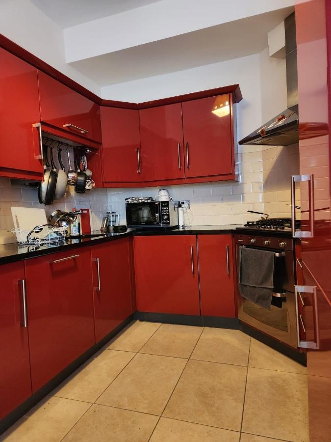 Our Tiny Little Home คอร์ก ภายนอก รูปภาพ